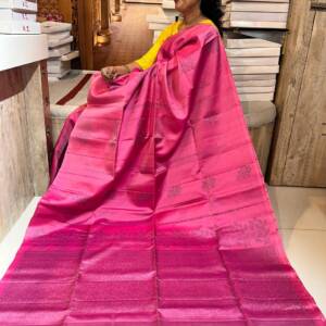 Handloom Soft Silk Saree Onion Pink with Floral Borderless Design